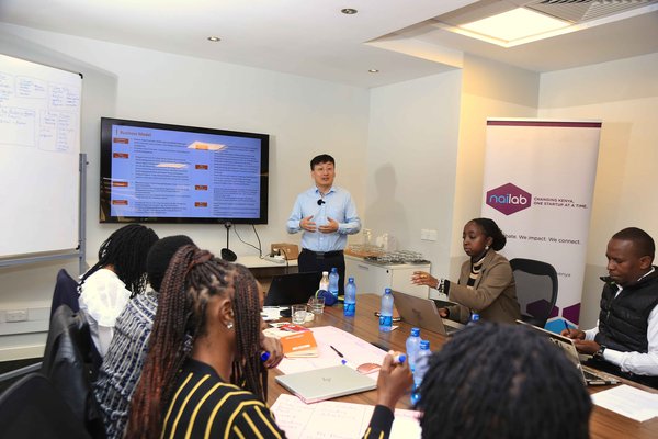 innovator-presenting-their-idea